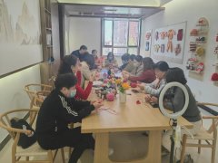 长河街道：星凯社区开展“社区微业”行动 促进居民实现“家门口”就业