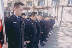 哈尔滨市社区矫正支队组织党员干警开展清明祭扫活动