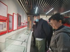 演乐社区新时代文明实践站开展“清明踏青健步走·红色精神伴我行”主题教育