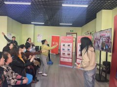 江安街道江畔社区新时代文明实践站开展“‘智慧助老’进社区，助老爱老暖人