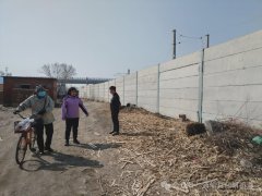 迎新街道繁荣社区开展铁路护路巡查工作