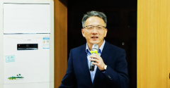 院长校内车祸去世 事发当天本应领奖