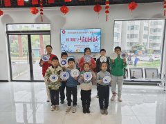 【把支部建进小区】青阳街道金色家园小区党支部“微课堂”之青花瓷趣味绘画