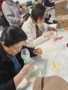 开平路街道方城路社区“悦享甜蜜夕阳生活——手工制作6寸奶油蛋糕“活动