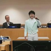 周深在联合国总部献唱 非常的有意义