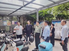 区领导走访调研周家桥街道电动自行车安全治理攻坚行动