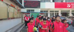 瓦窑社区新时代文明实践站开展“清洁卫生人人参与 争做清洁环保小卫士”志