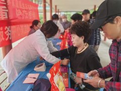 梁家屯路街道：义诊+讲座 用心关爱辖区居民健康