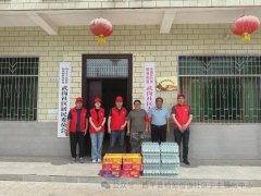 柏苑街道社区卫生服务中心志愿者走访慰问社区支部干部