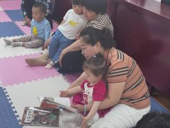 城阳街道春城路社区亲子阅读会，共筑文明实践，书香润童心，家庭共成长！