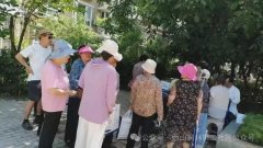 枫二社区开展“清凉夏日 口腔健康与你同行”义诊进社区便民服务活动